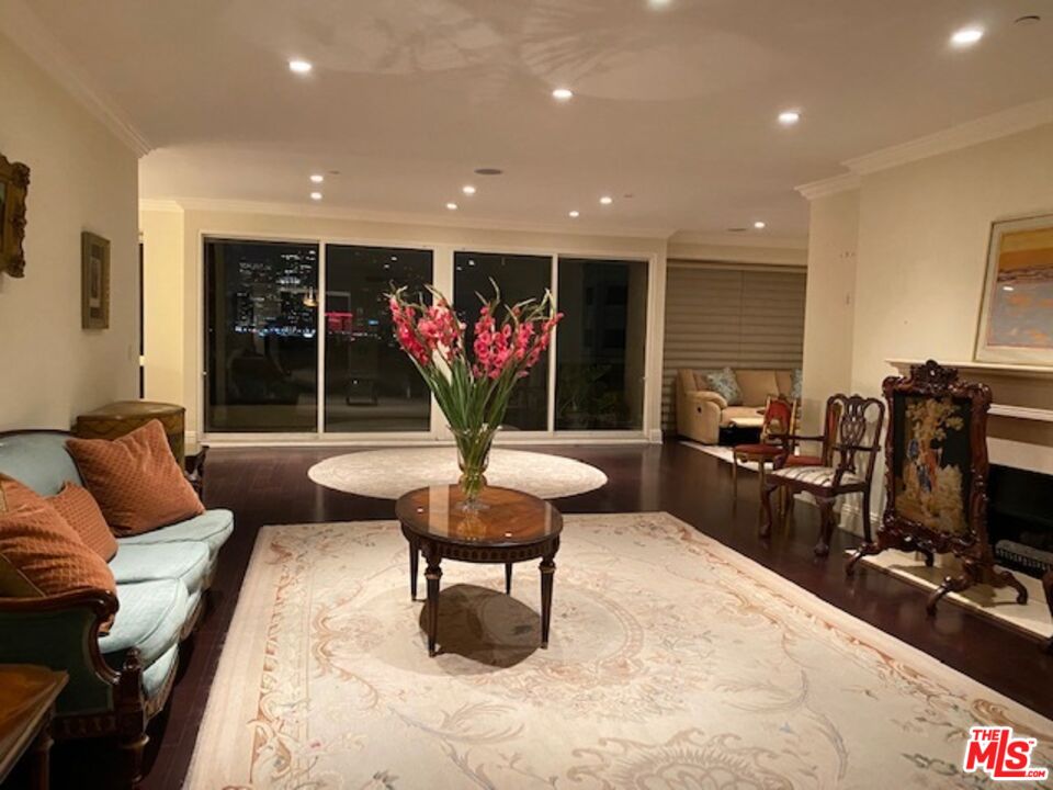 10551 WILSHIRE BLVD Unit: 705