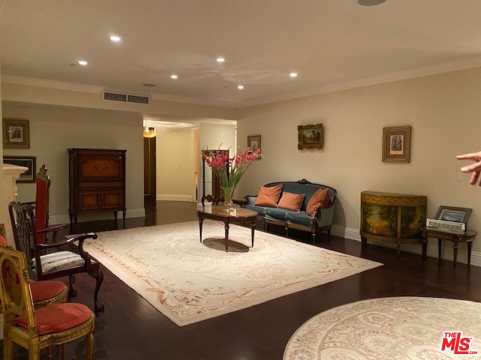 10551 WILSHIRE BLVD Unit: 705