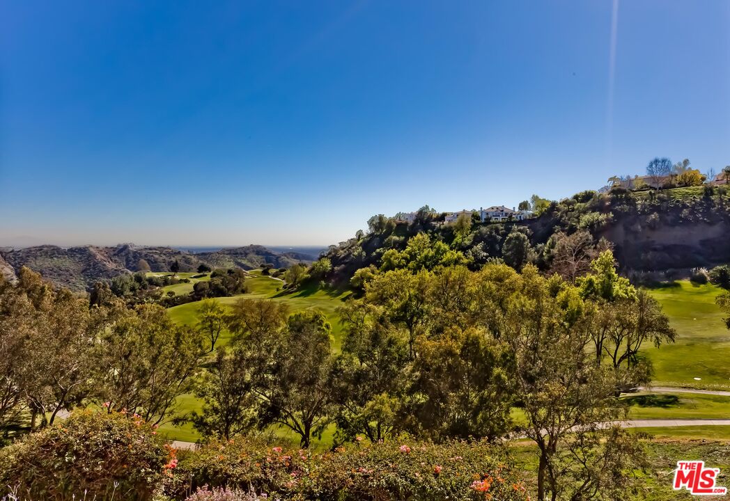 2183 RIDGE DR