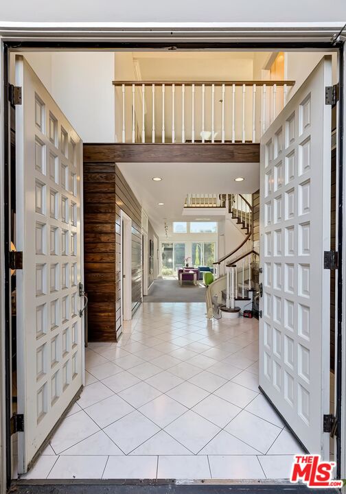 2183 RIDGE DR