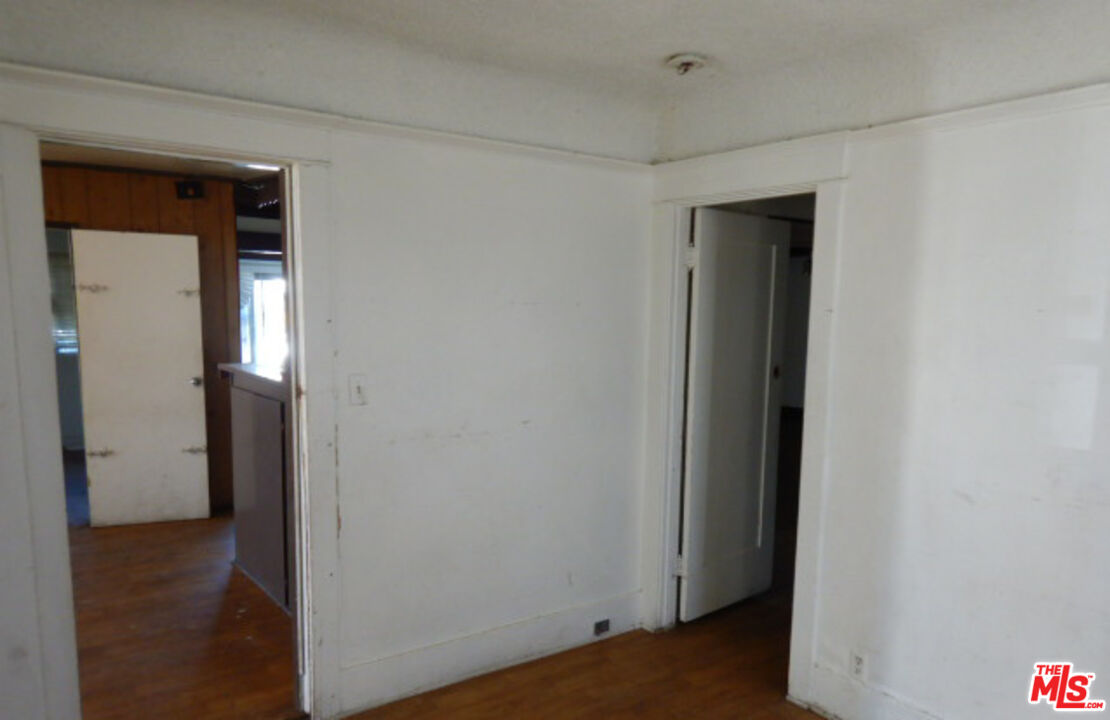 3452 W SLAUSON AVE