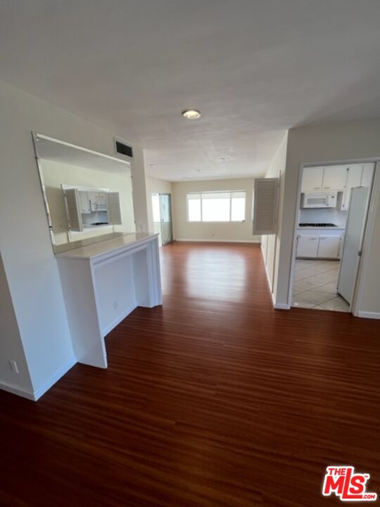 237 N ALMONT DR Unit: 302