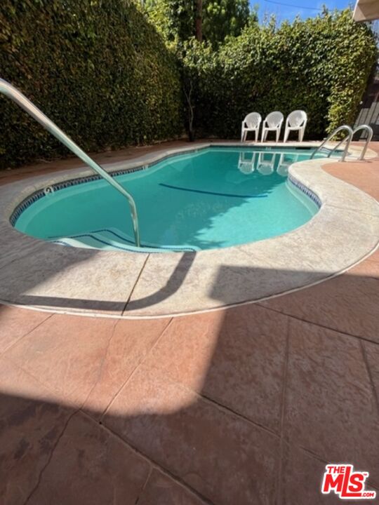 237 N ALMONT DR Unit: 302