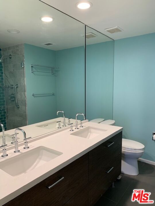 2220 AVENUE OF THE STARS Unit: 805
