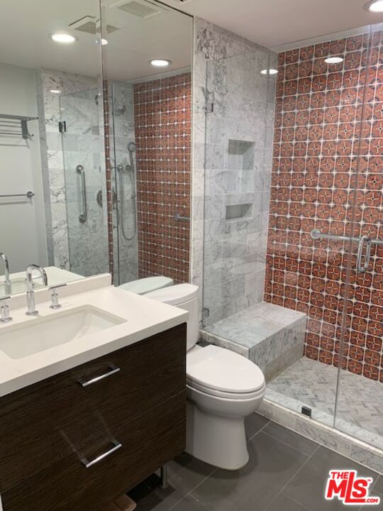 2220 AVENUE OF THE STARS Unit: 805