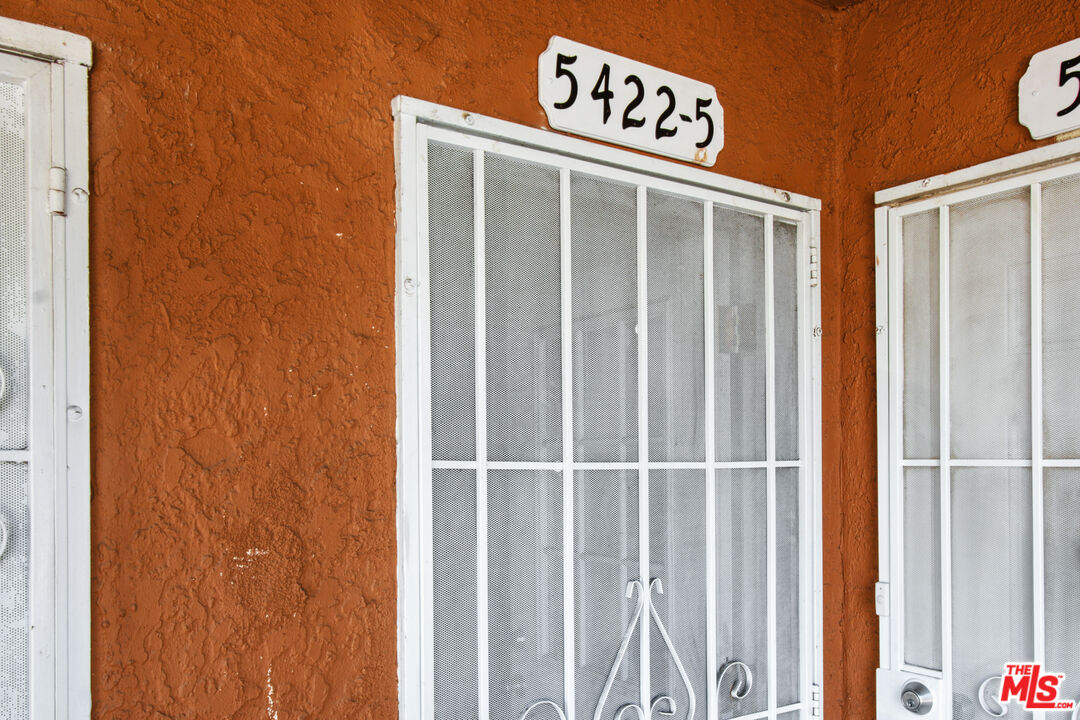 5420 LEMON GROVE AVE Unit: 5420 1/2