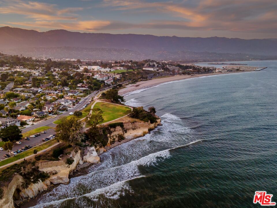 1214 Shoreline Dr