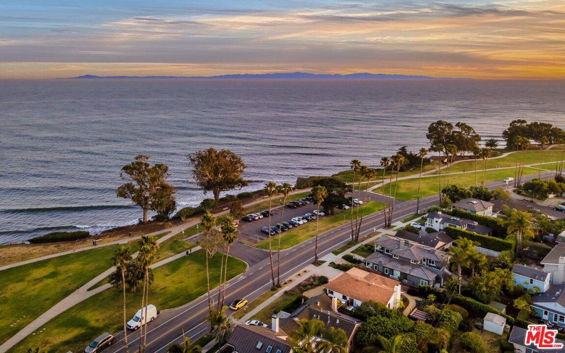 1214 Shoreline Dr