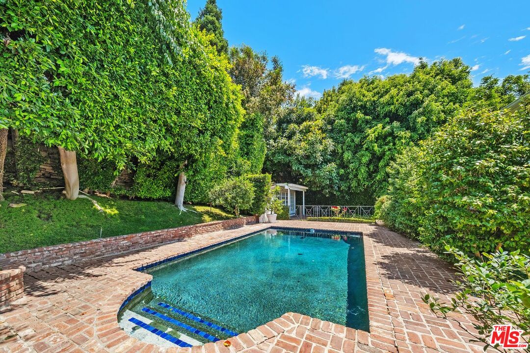 1455 Belfast Dr