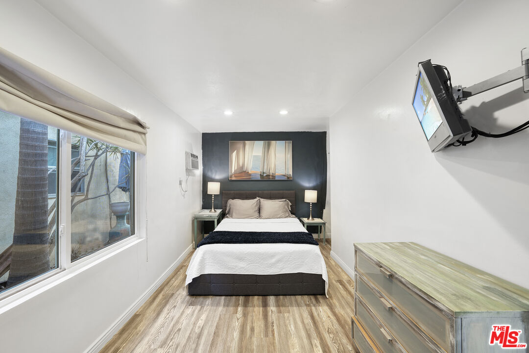 218 34th St Unit: A