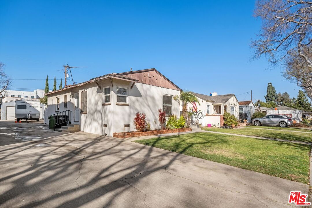9029 Krueger St