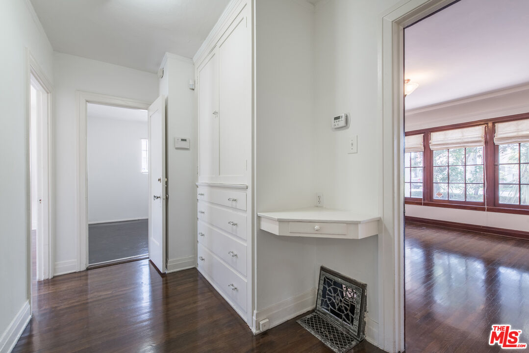162 N DOHENY DR