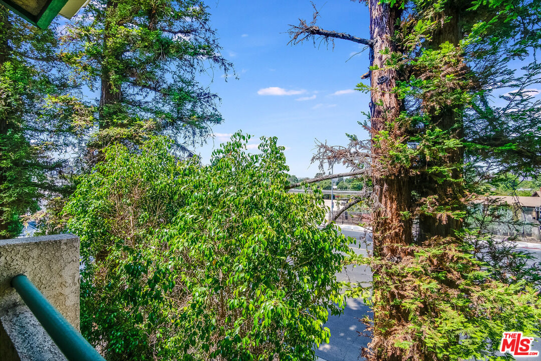 7800 Topanga Canyon Blvd Unit: 206