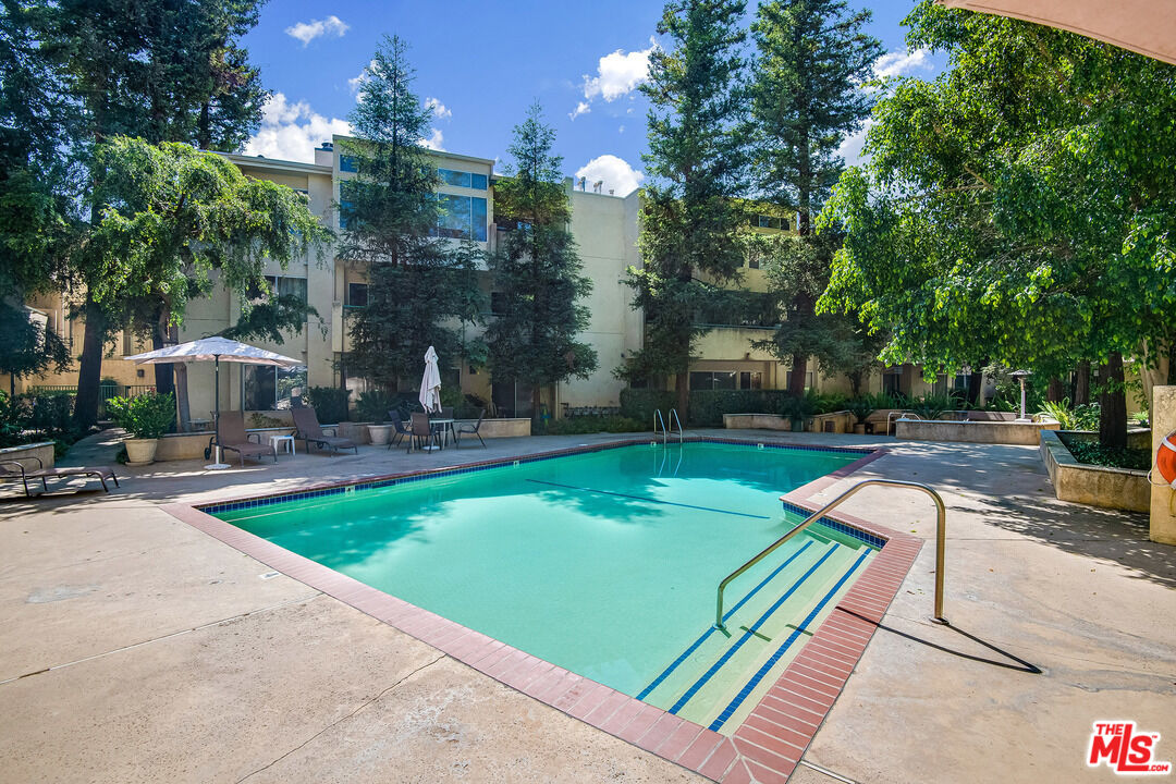 7800 Topanga Canyon Blvd Unit: 206