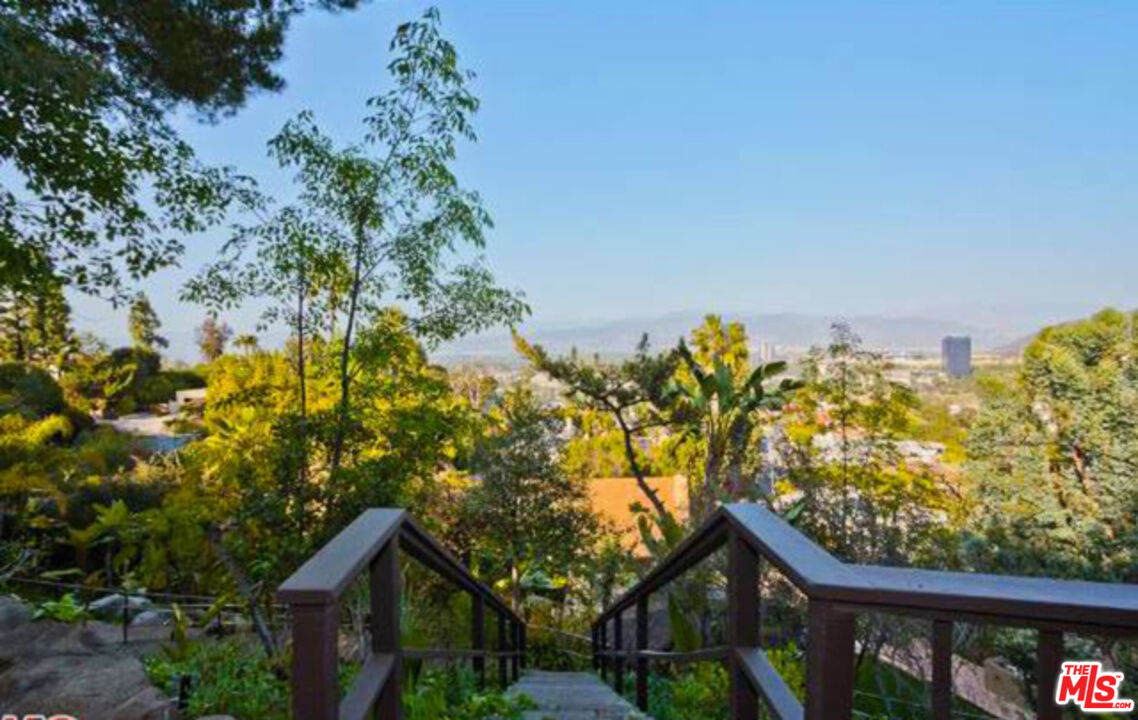 10926 ALTA VIEW DR