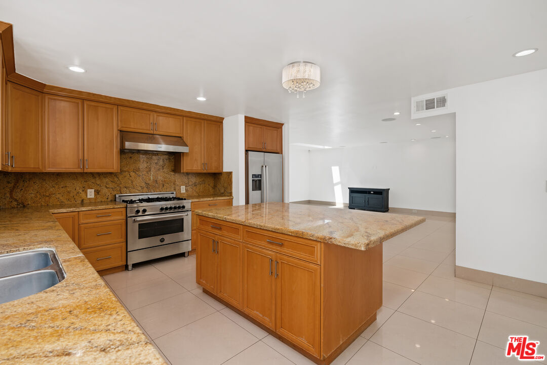10926 ALTA VIEW DR