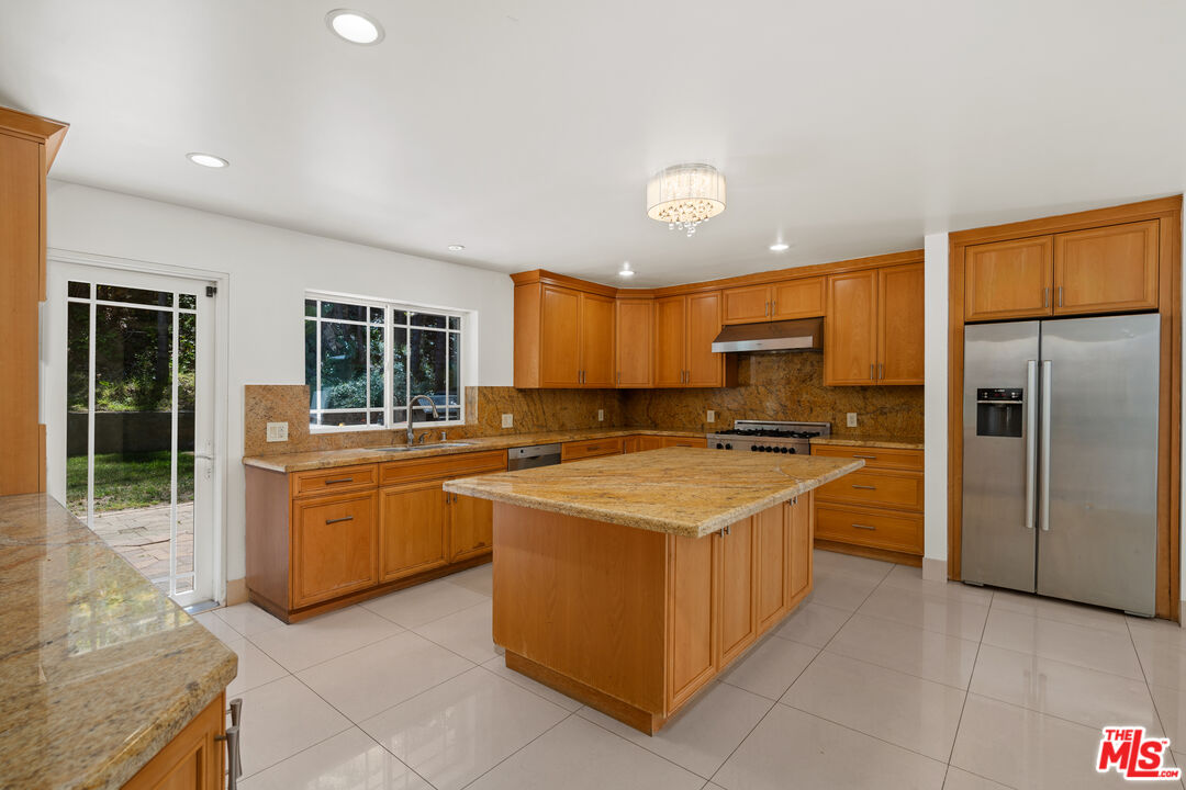 10926 ALTA VIEW DR