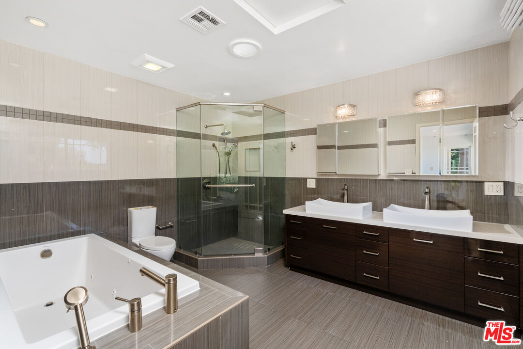 10926 ALTA VIEW DR