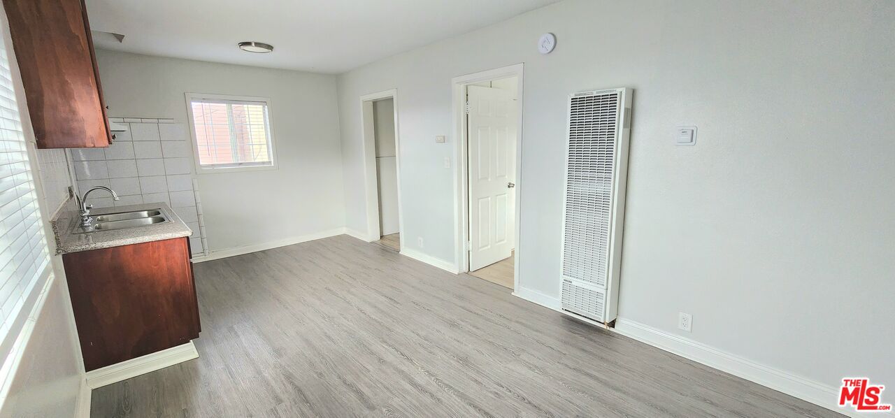 731 E Jefferson Blvd