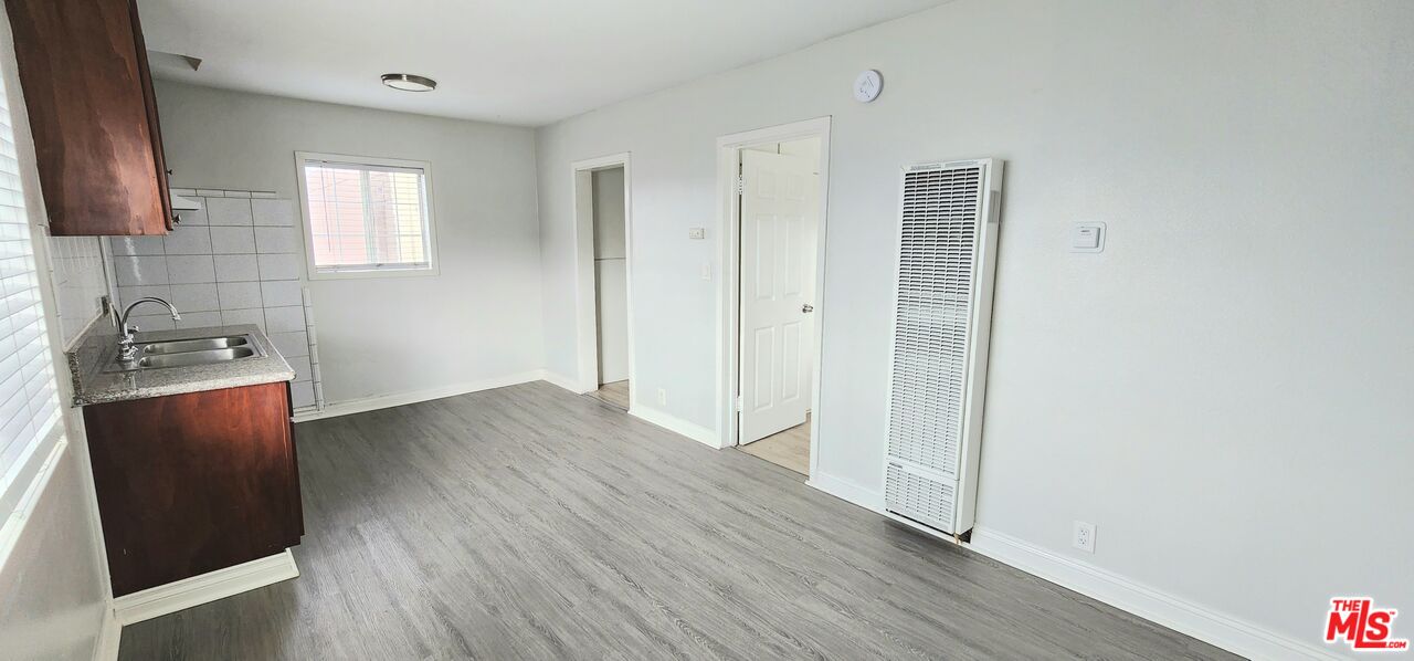 731 E Jefferson Blvd