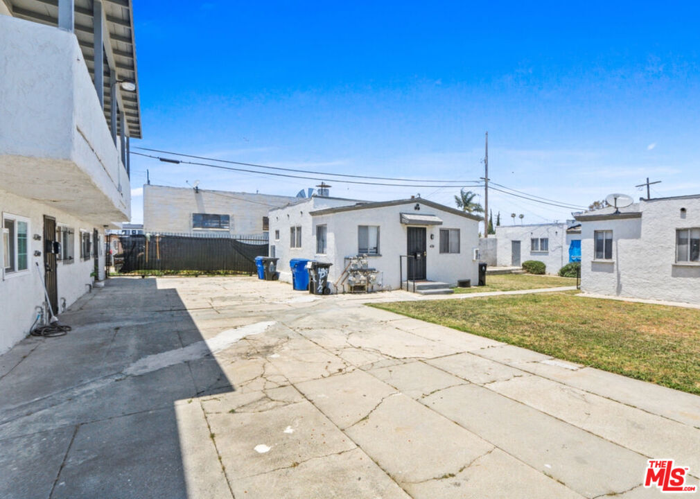 432 W 107th St