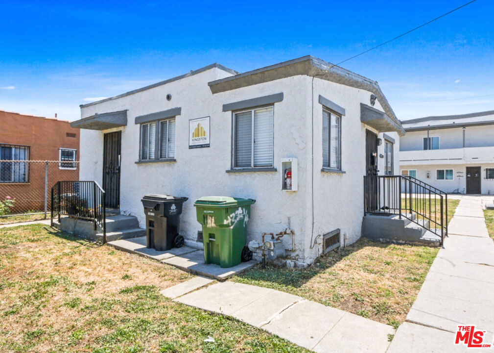 432 W 107th St