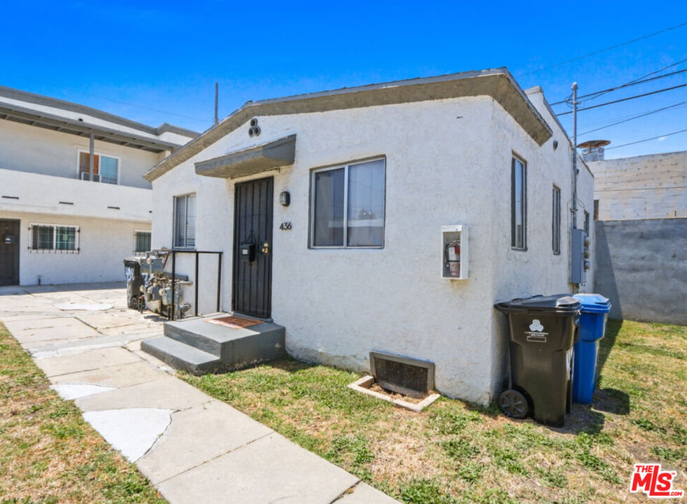 432 W 107th St