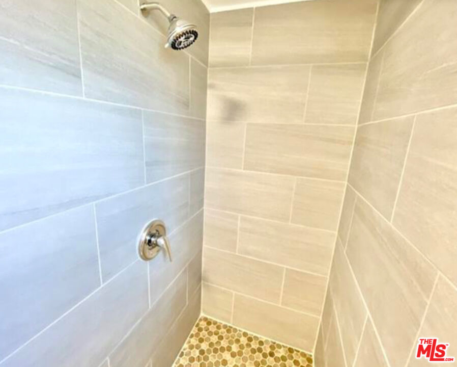 432 W 107th St