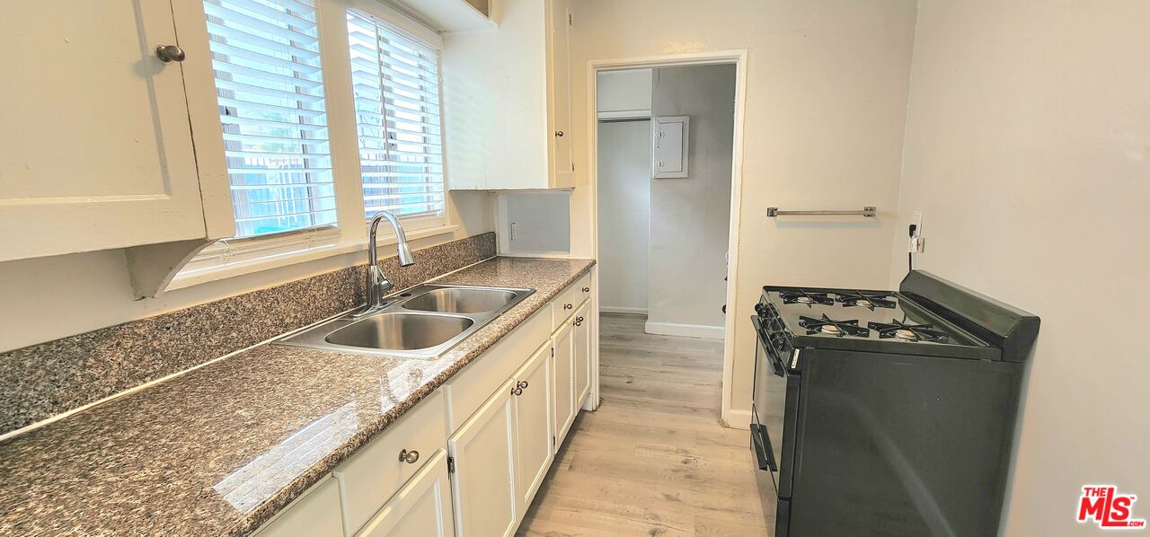 432 W 107th St