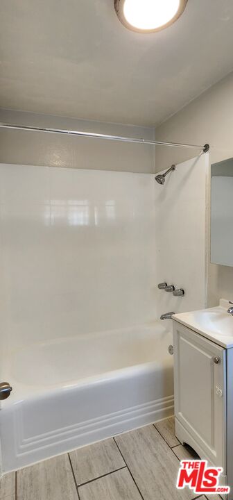 432 W 107th St