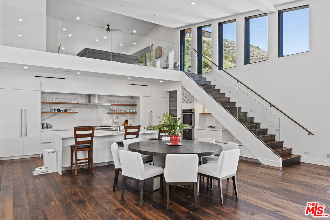 31830 Lobo Canyon