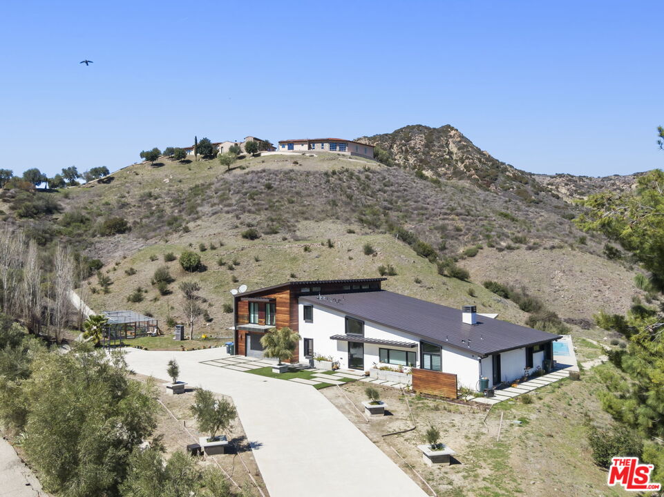 31830 Lobo Canyon