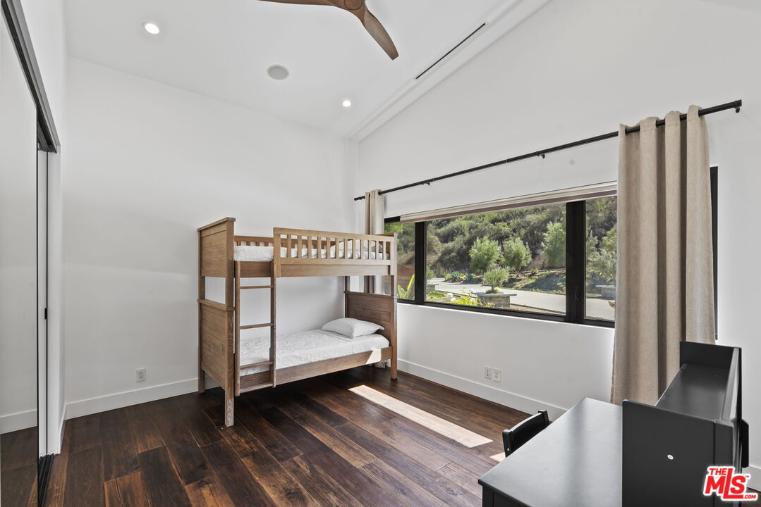 31830 Lobo Canyon