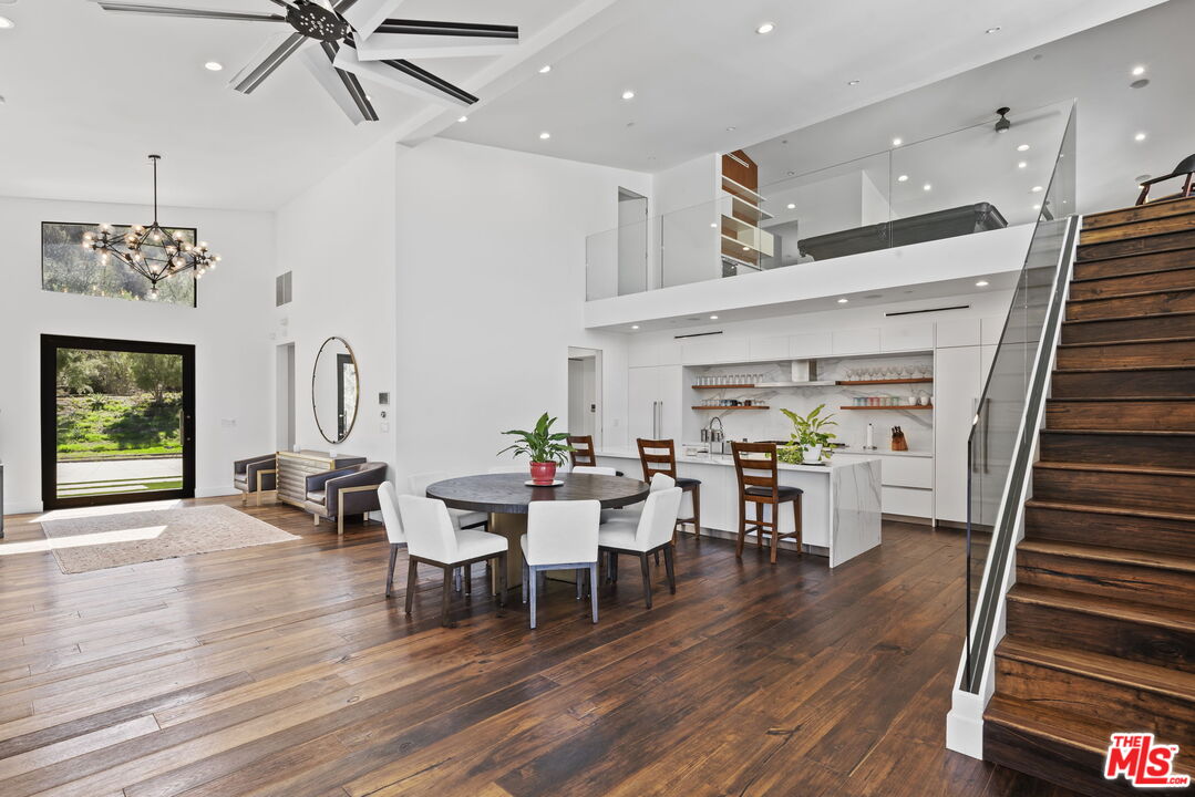 31830 Lobo Canyon