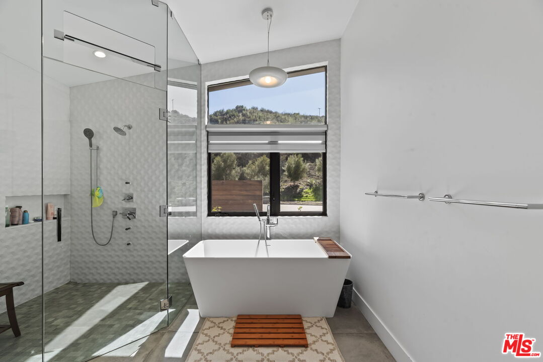 31830 Lobo Canyon