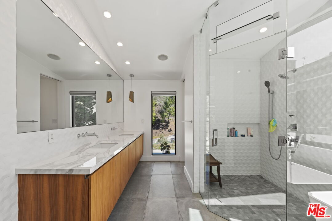 31830 Lobo Canyon