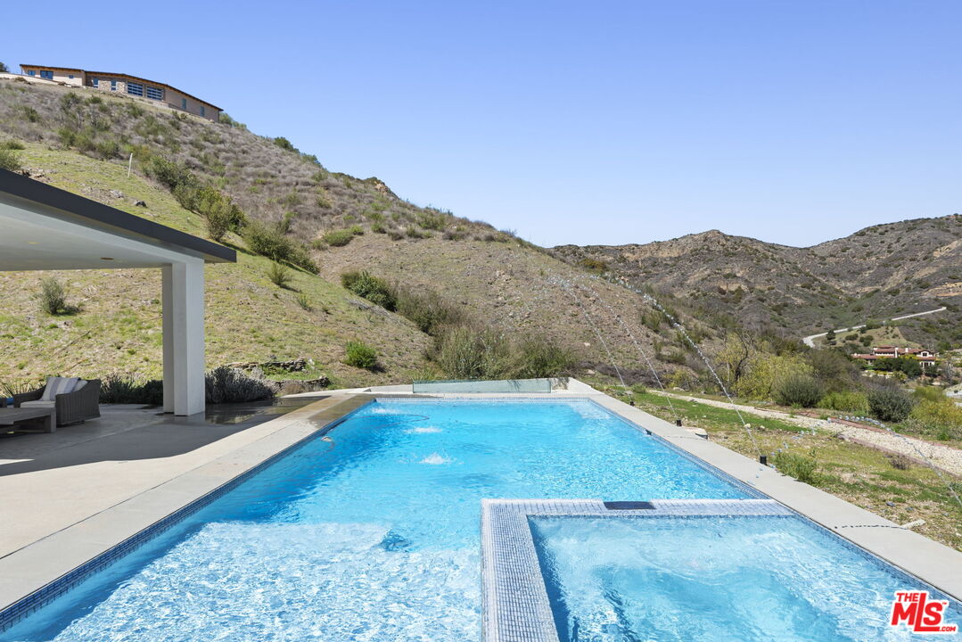 31830 Lobo Canyon