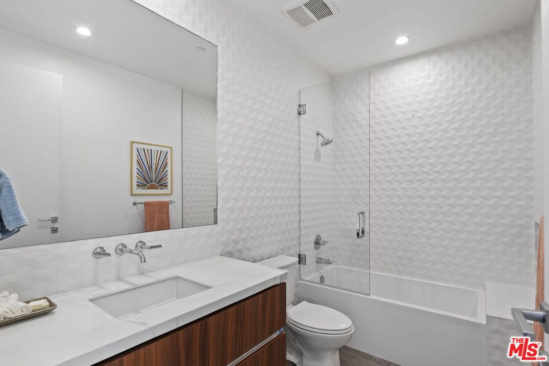 31830 Lobo Canyon