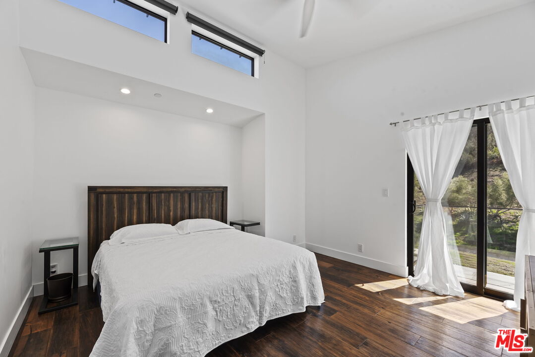 31830 Lobo Canyon