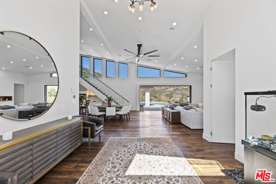 31830 Lobo Canyon