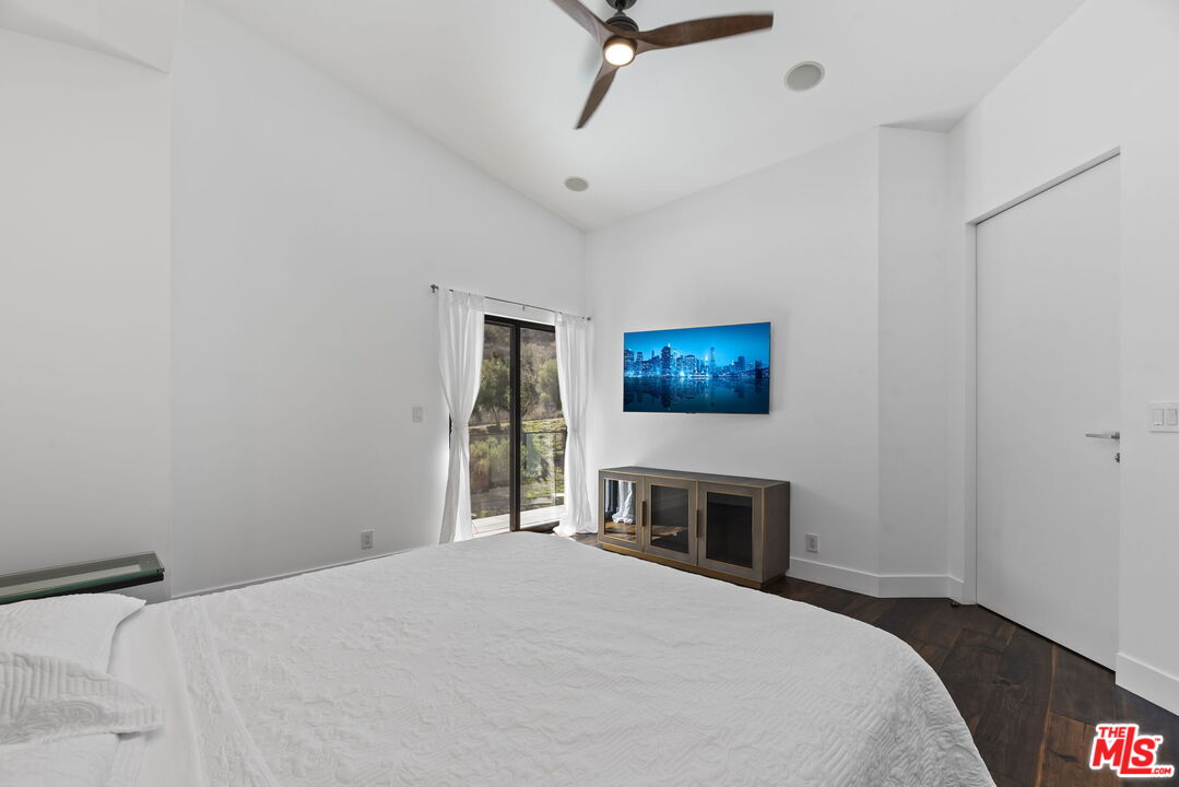 31830 Lobo Canyon
