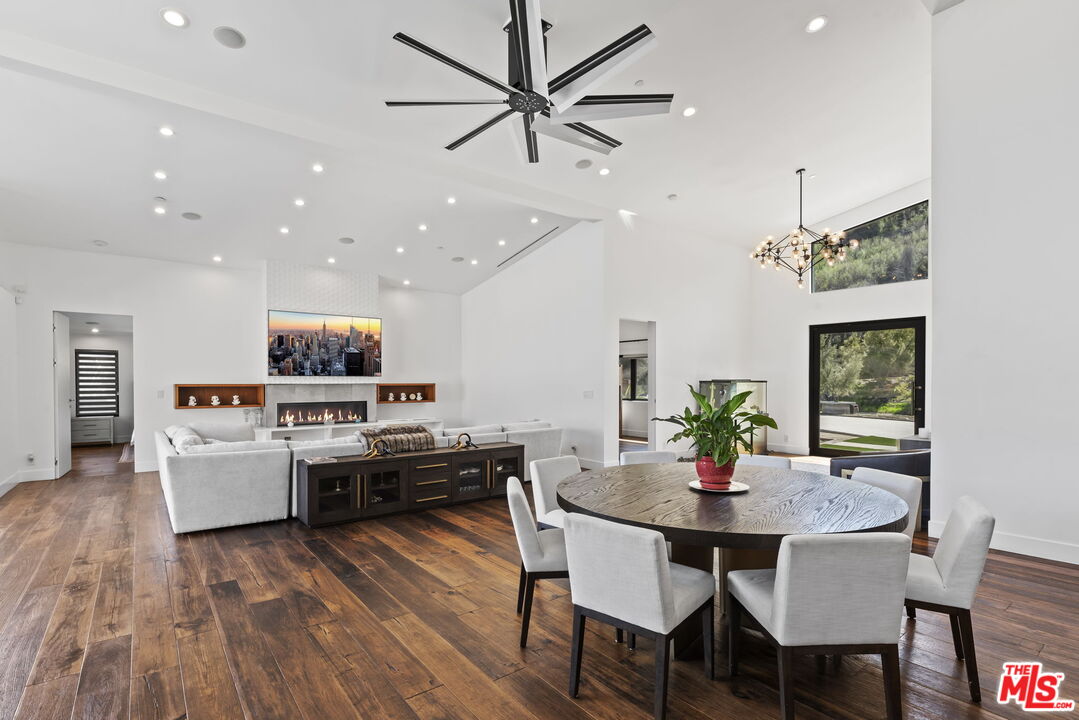 31830 Lobo Canyon