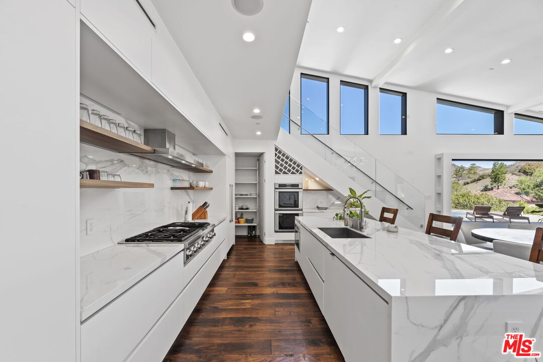 31830 Lobo Canyon