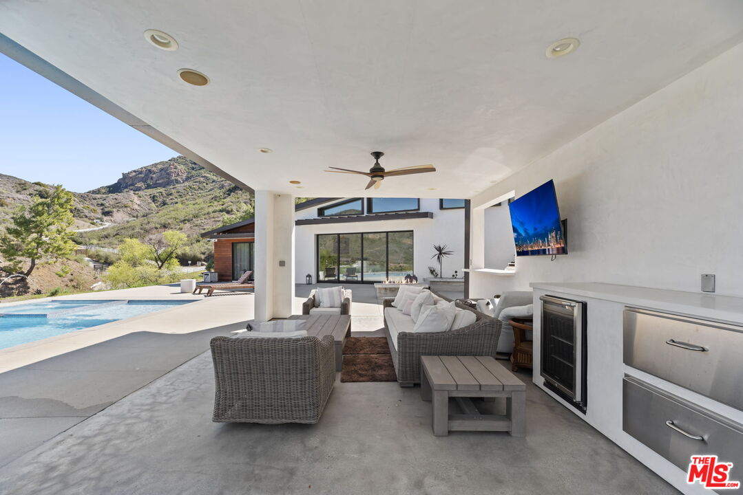 31830 Lobo Canyon