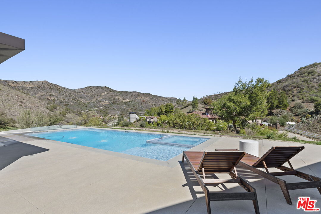 31830 Lobo Canyon