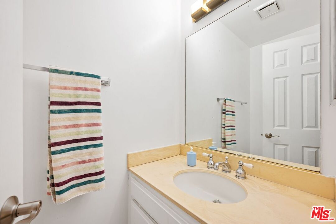 1339 26th St Unit: 1