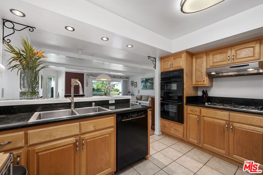 1339 26th St Unit: 1
