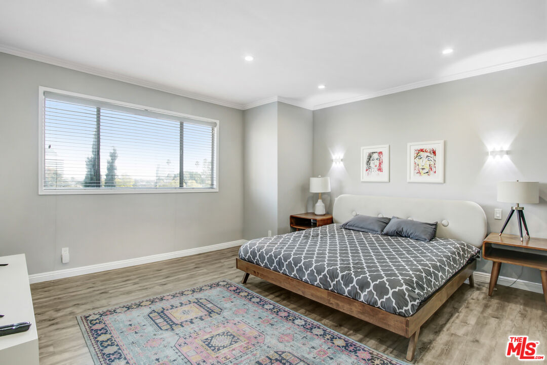 831 S Gretna Green Way Unit: 302