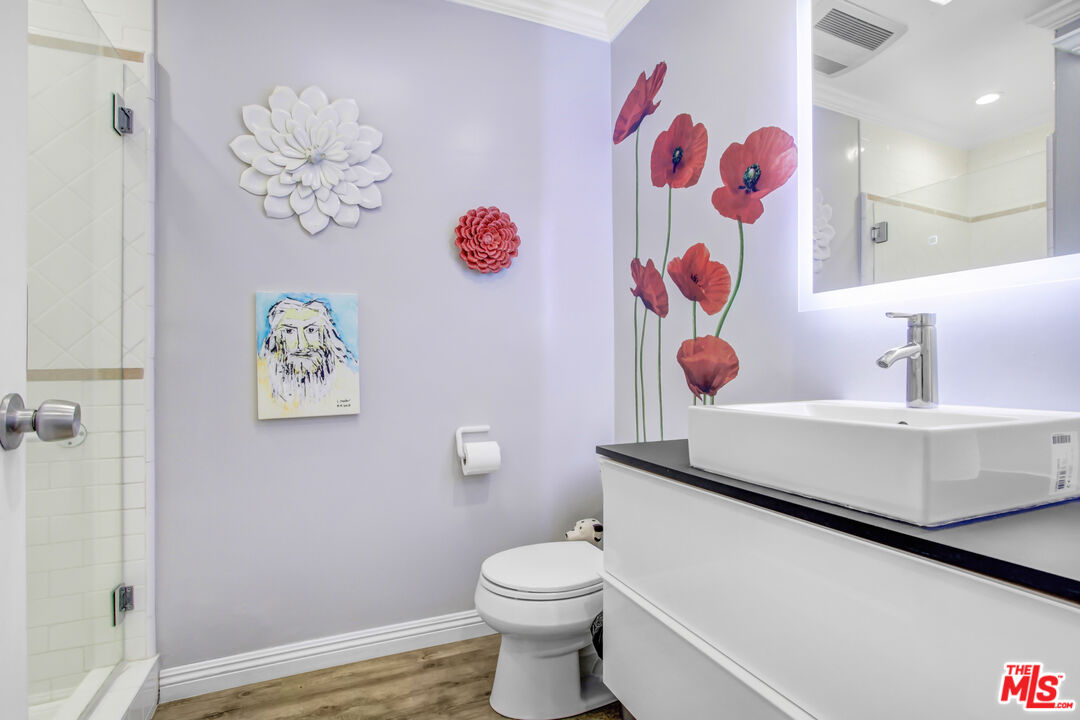 831 S Gretna Green Way Unit: 302