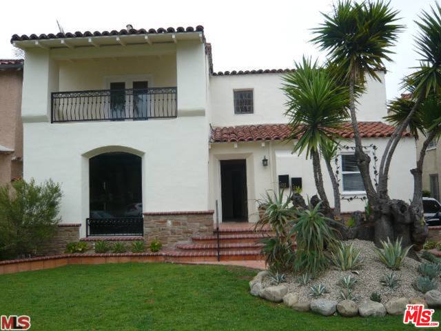 424 S Roxbury DR Unit: Upper